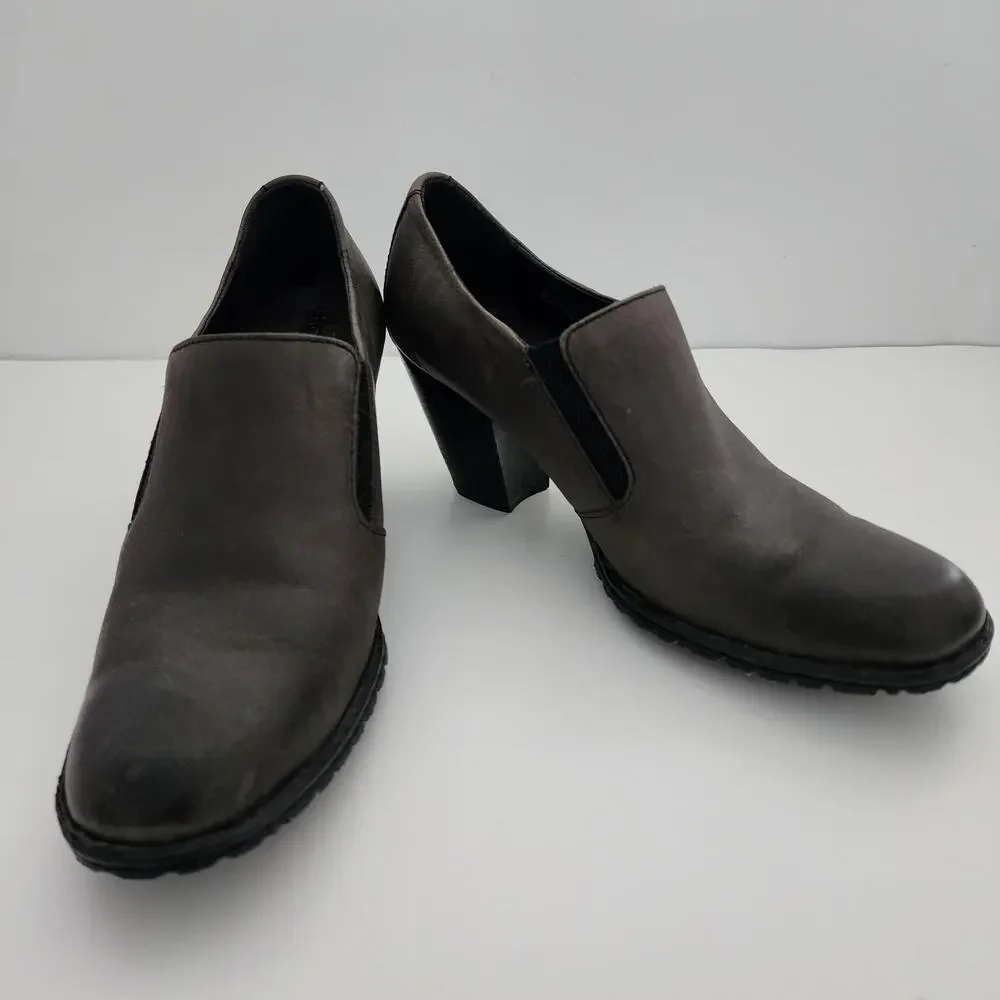 Born Gertrude‎ Ash Taupe Ankle Bootie heeled womens size 9